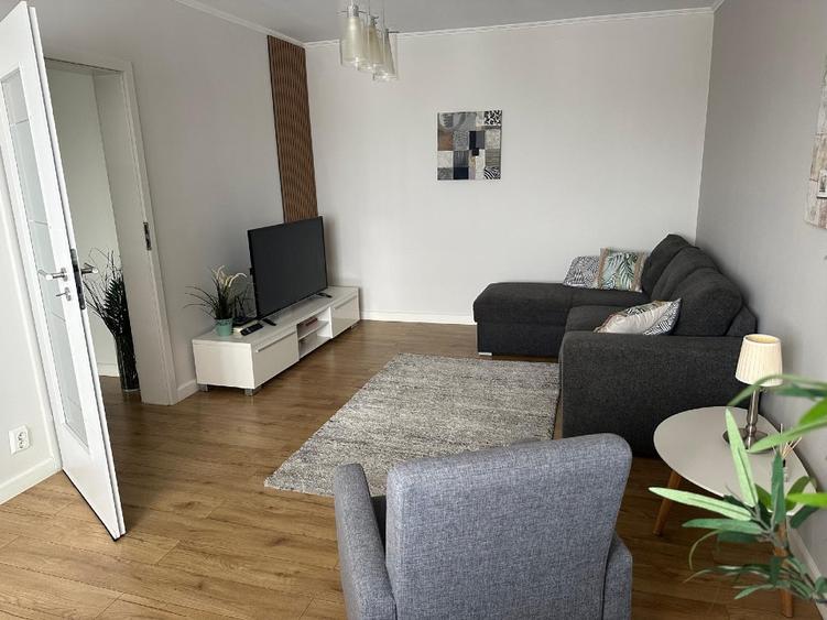 Direct proprietar 2 camere decomandat 54 mp renovat 7 min metrou Dristor