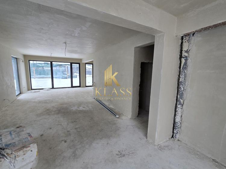 Vila 5 camere Tunari de vanzare