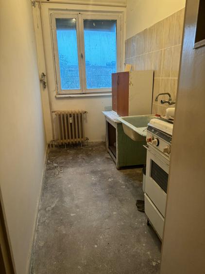 Zona Lamaita, se vinde apartament nedecomandat ,doua  camere pret 38000 euro