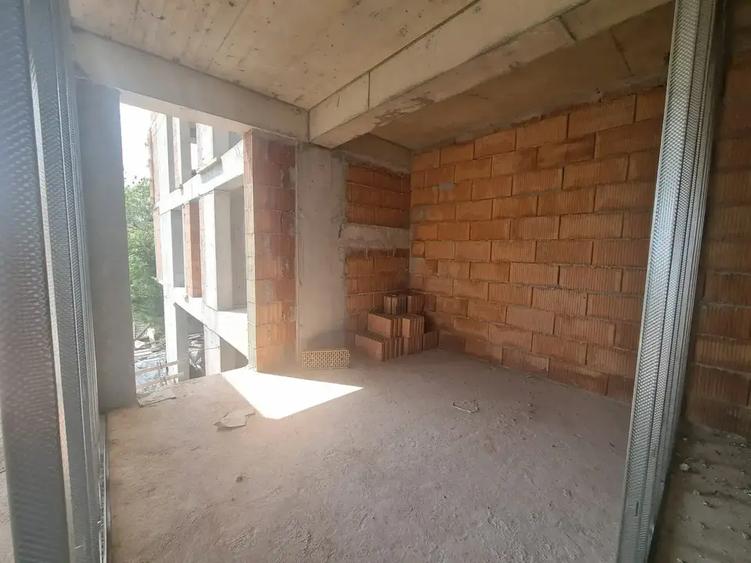 2 Camere Bucatarie Inchisa 10mp