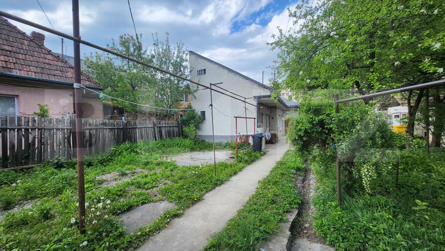 Casa curte comuna, 250 mp, zona Tudor Vladimirescu