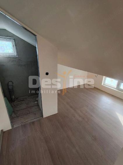 Apartament cu 2 camere+mansardă
