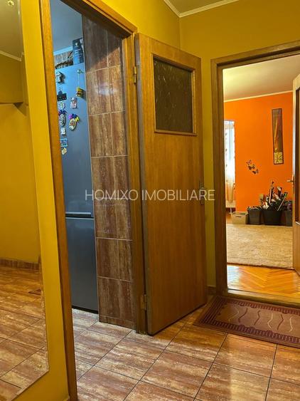 Apartament 4 camere in Titan- Codrii Neamțului– 2 bai, bloc 4 etaje - 2