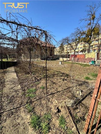 Casa de vanzare l 1040 MP Curte l Front 35 MP l Grigorescu - 16