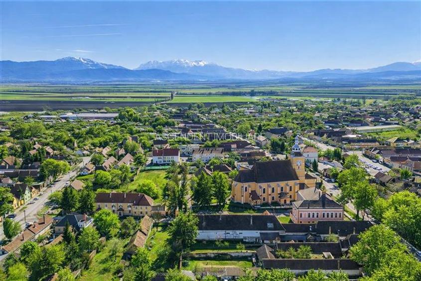 Sediu firma/ rezidential, pe domeniu de 2.240 mp teren,Central, Halchiu, Brasov - 13