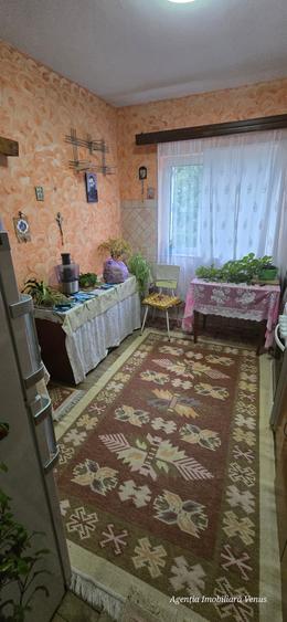 Apartament 4 camere zona Peco Cristal, str.Savenilor