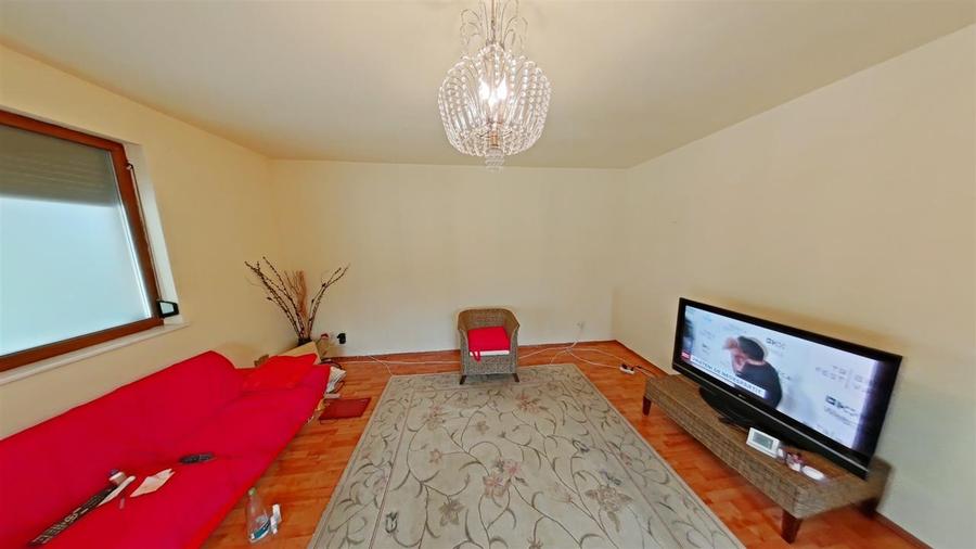Casa mare si frumoasa cu 5 camere in Gradiste