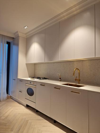 Mamaia - Apartament 4 camere - vedere superba - mobilat utilat LUX - loc parcare