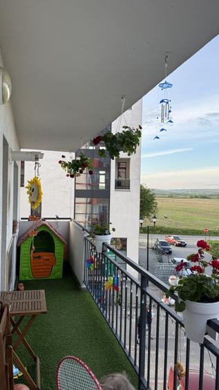 Apartament 3 camere - Etaj 2 - Bloc cu lift