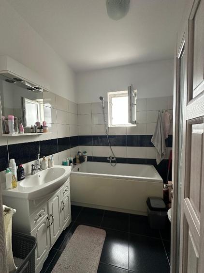 Apartament 2 camere, 47 mp, etaj 2, complet mobilat - Bloc Nou, Obcini