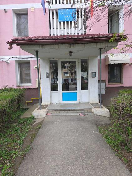 Vand apartament 2 camere zona centrala