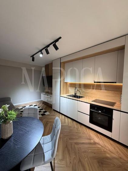 Apartament 3 camere de vanzare in Floresti
