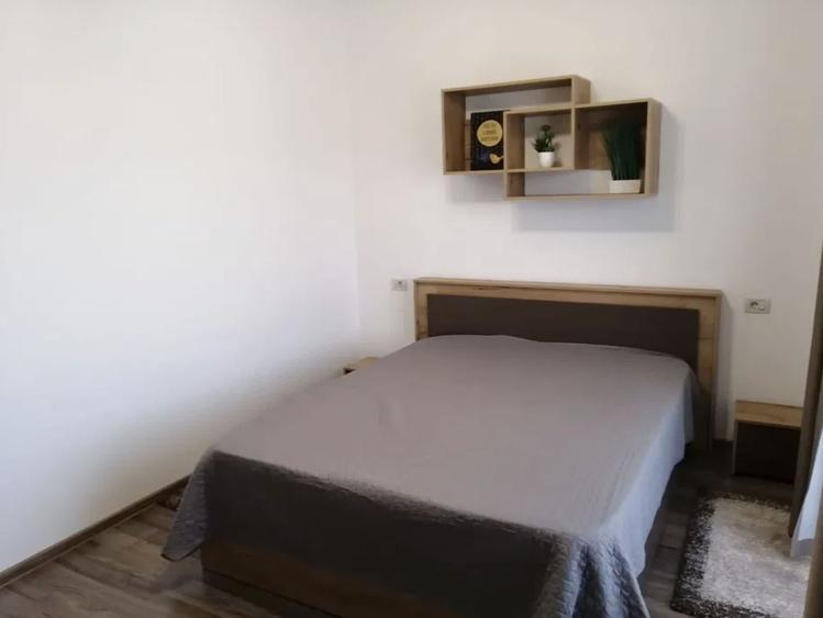De închiriat 2 camere | 500 m Coresi | Terasă + Parcare