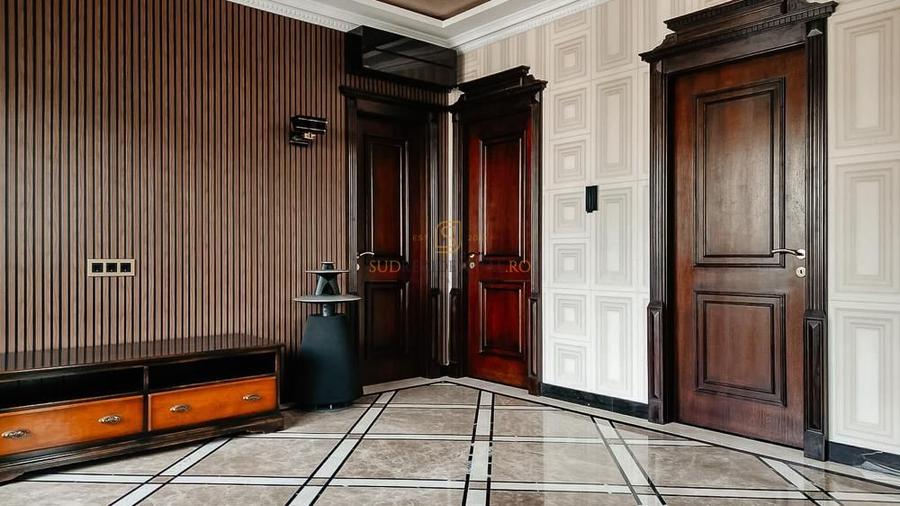 Apartament exclusivist tip duplex, 7 camere + curte, zona Parcul Carol