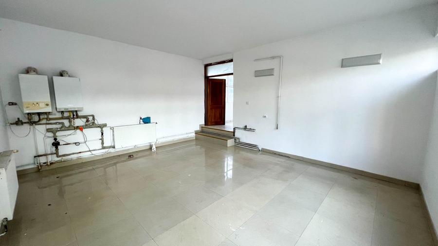 Pipera: Vila individuala cu piscina in mini compound !