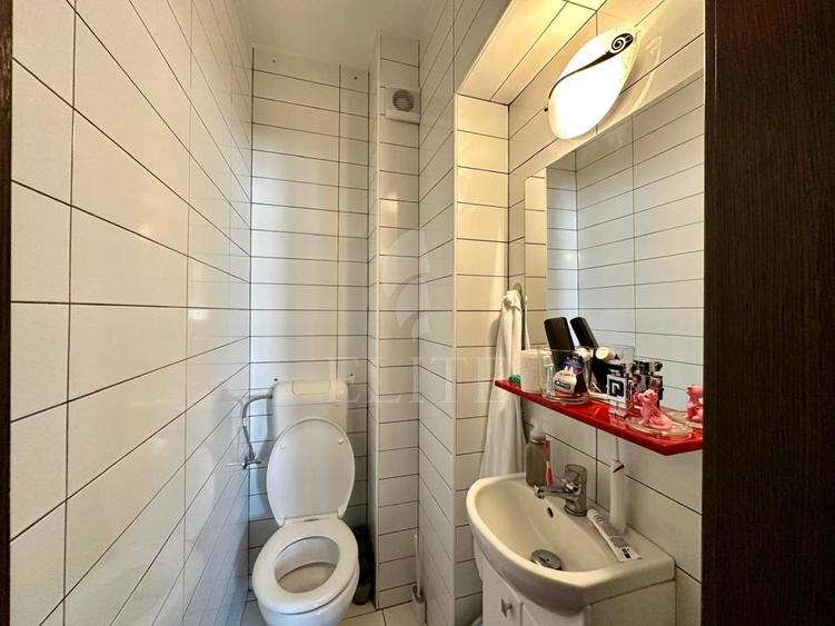Apartament 3 camere în zona semicentrala