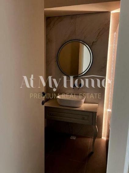 Penthouse Superb 4 camere + birou, terase 56 mp, parcare subterana + boxa