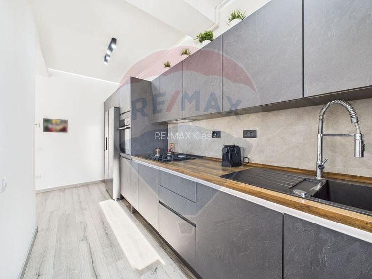 Apartament de vanzare - 3 camere 102mp + Terasa cu foisor 45mp - 3