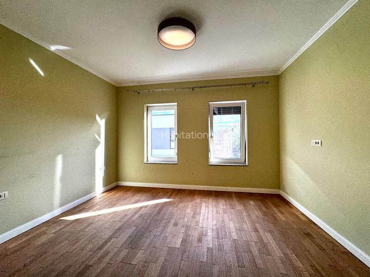 Casa spațioasă, cu teren generos, zona liniștită - in Braytim - 17