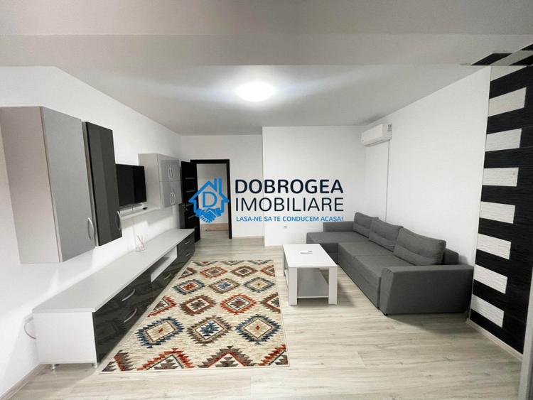 C5, ultramodern, mobilat-utilat complet