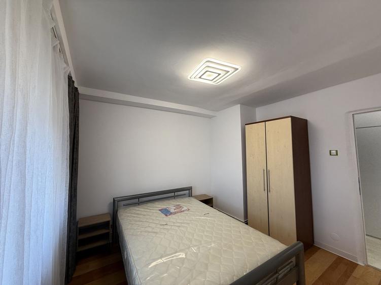 Apartament 3 camere, decomandat, renovat recent, Aradul Nou