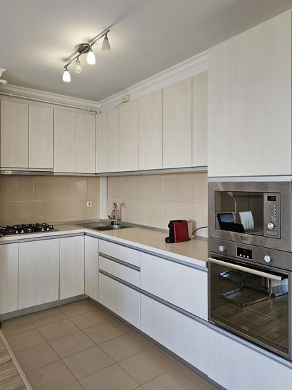 Iancu Nicolae-Apartament tip Penthouse- 150 mp total, cu doua parcari