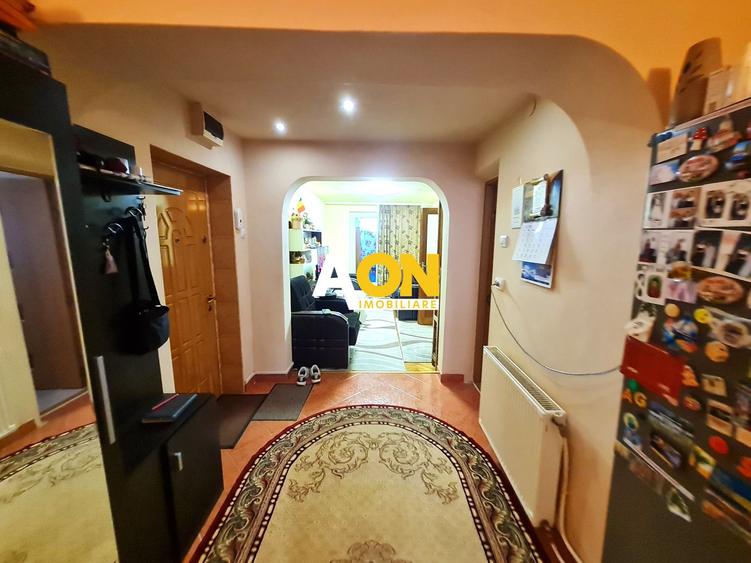 Apartament 3 Camere, 75 mp, Decomandat, Zona Cetate