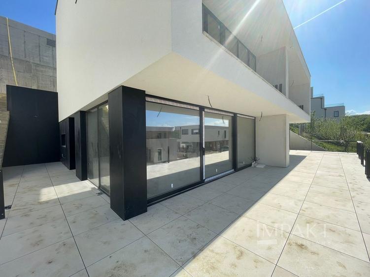 Duplex 4 camere cu panorama superba in cartierul Europa