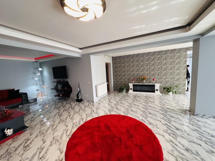 Vila superba, padure Rosu, 1000 mp teren, 310 mp construiti, Chiajna