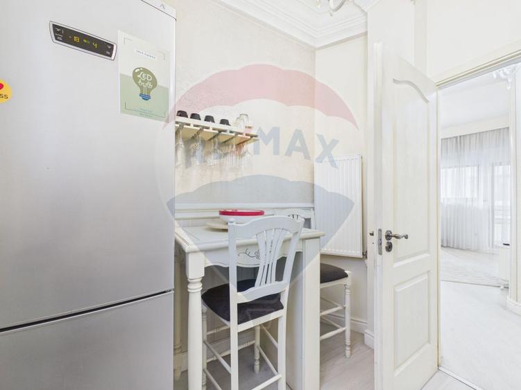 Apartament cu 3 camere langa parcul Cismigiu la 2 min de Metrou Izvor