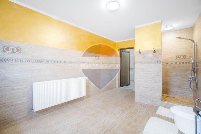 Proprietate de Poveste/ MANDRA/ DE VANZARE!- piscina exterioara! - 50