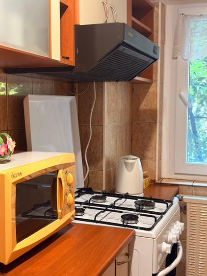 Tei Garsonieră decomandata confortabilă de închiriat ETAJ 1, pet friendly