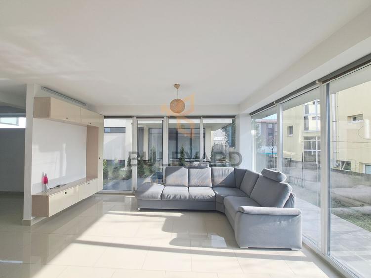 Casa tip dulplex 120 mp + 80 mp terase + garaj, zona Liceu Waldorf
