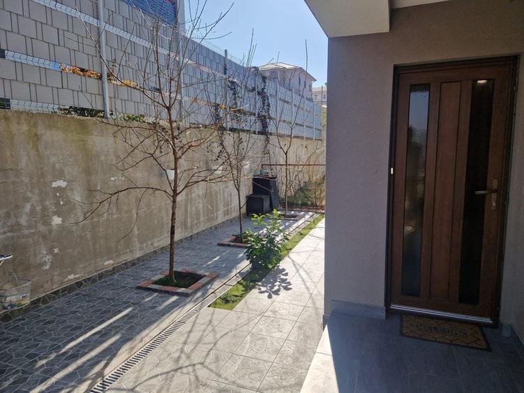Casa tip duplex 102 mp, finisat, Dezmir partea de jos