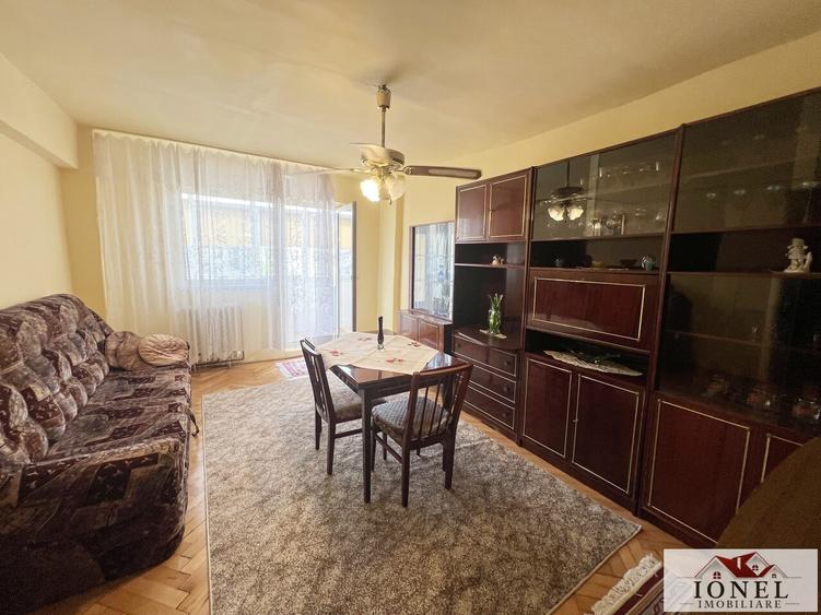 Apartament trei camere de vanzare in Alba Iulia, Cetate