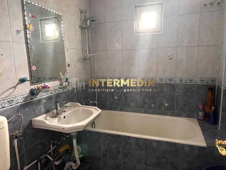 Vanzare Apartament 4 camere Deco CETATE Mercur 2 bai 90 mp cu balcon si pod