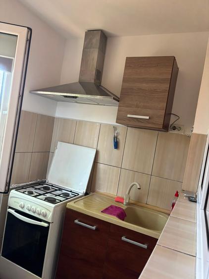 Garsoniera de vanzare zona Cet