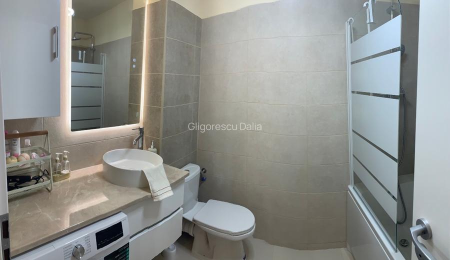 Proprietar, inchiriez apartament nou cu amenajari lux - 9