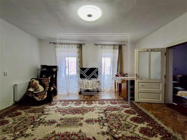 Ap 4 camere - etaj 2 - zona Ultracentrala - ideal investitie