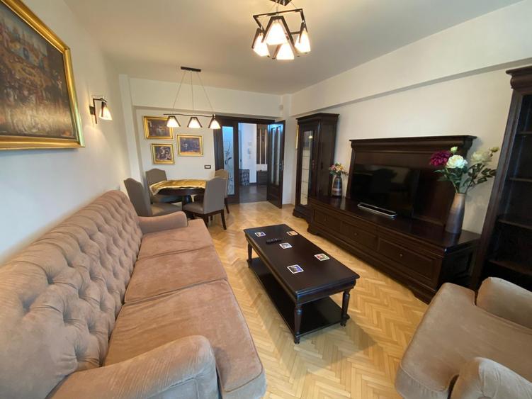 Apartament 2 camere | Bulevardul Unirii | 75 mp | Vedere către bulevard