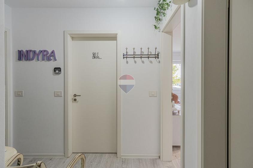 Cameră 13 mp de închiriat | Salon Beauty | Kasper Coresi