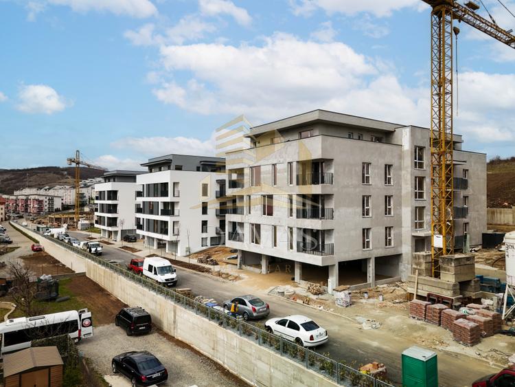 Apartament în bloc Nou de 4 camere - Parcare | Baciu