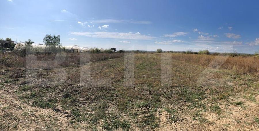 Teren 5825 mp, zona Dragomiresti
