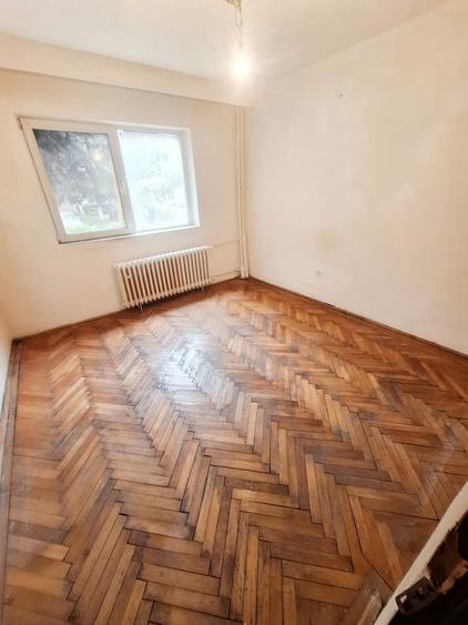 Intim - Sabroso, apartament 3 camere decomandate,