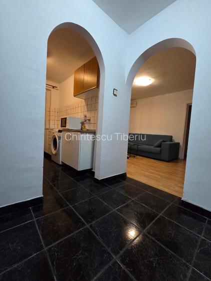 Inchiriez  apartament 2 camere - 3