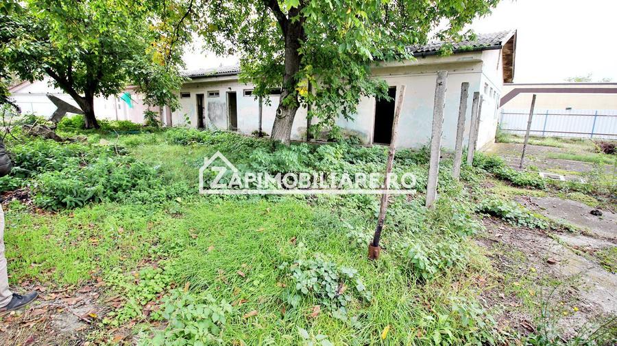 Hală + birouri si spatiu comercial 700 mp. teren 2.500 mp