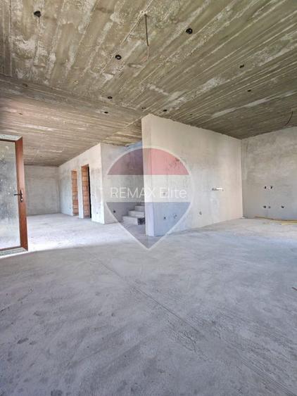 Casă / Vilă cu 5 camere de vânze în Râșnov -  Jud. Brasov - 9