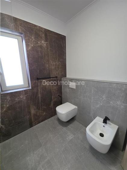 Apartament cu 3 camere lux zona La Terenuri - 12