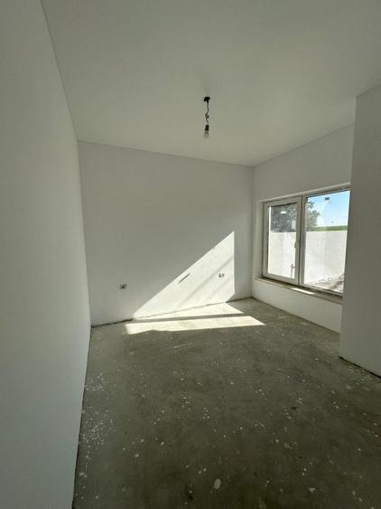 Casă 4 Camere de vânzare în Valu lui Traian | Nouă | La Alb