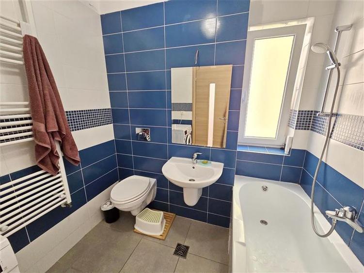 Apartament doua camere si boxa de vanzare in Top City Tractorul